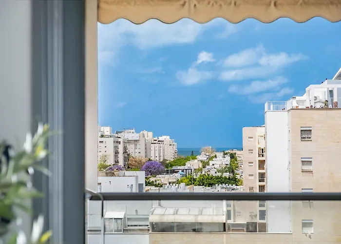 Ocean View Oasis With Balcony For Families