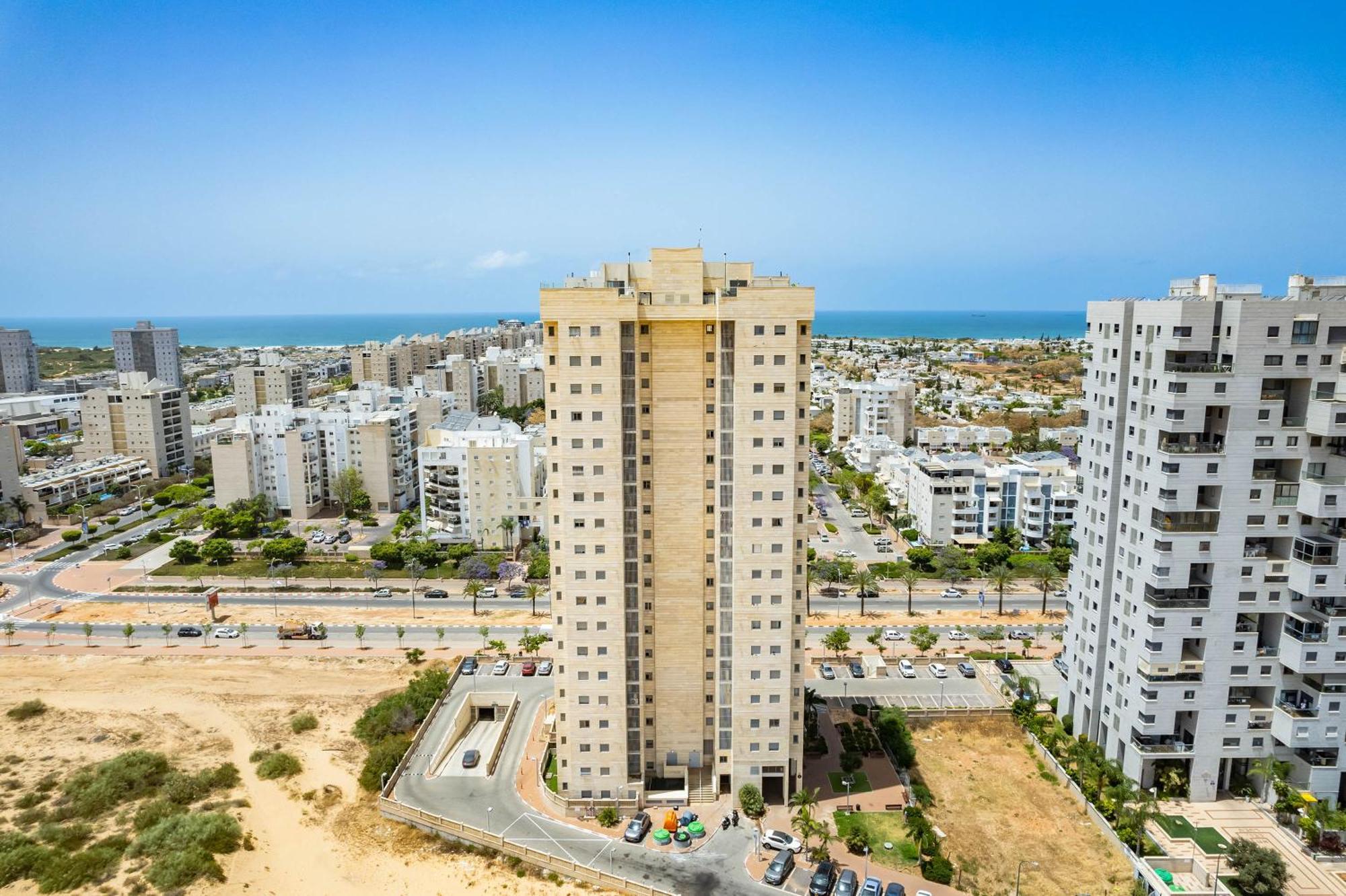 Ocean View Oasis With Balcony For Families Apartment